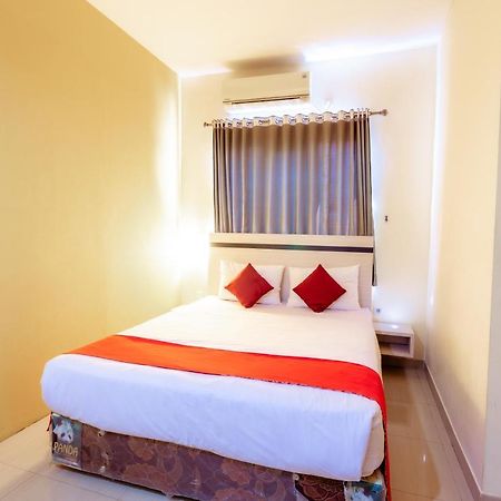 Pratisarawirya Guesthouse By Ecommerceloka سورابايا المظهر الخارجي الصورة