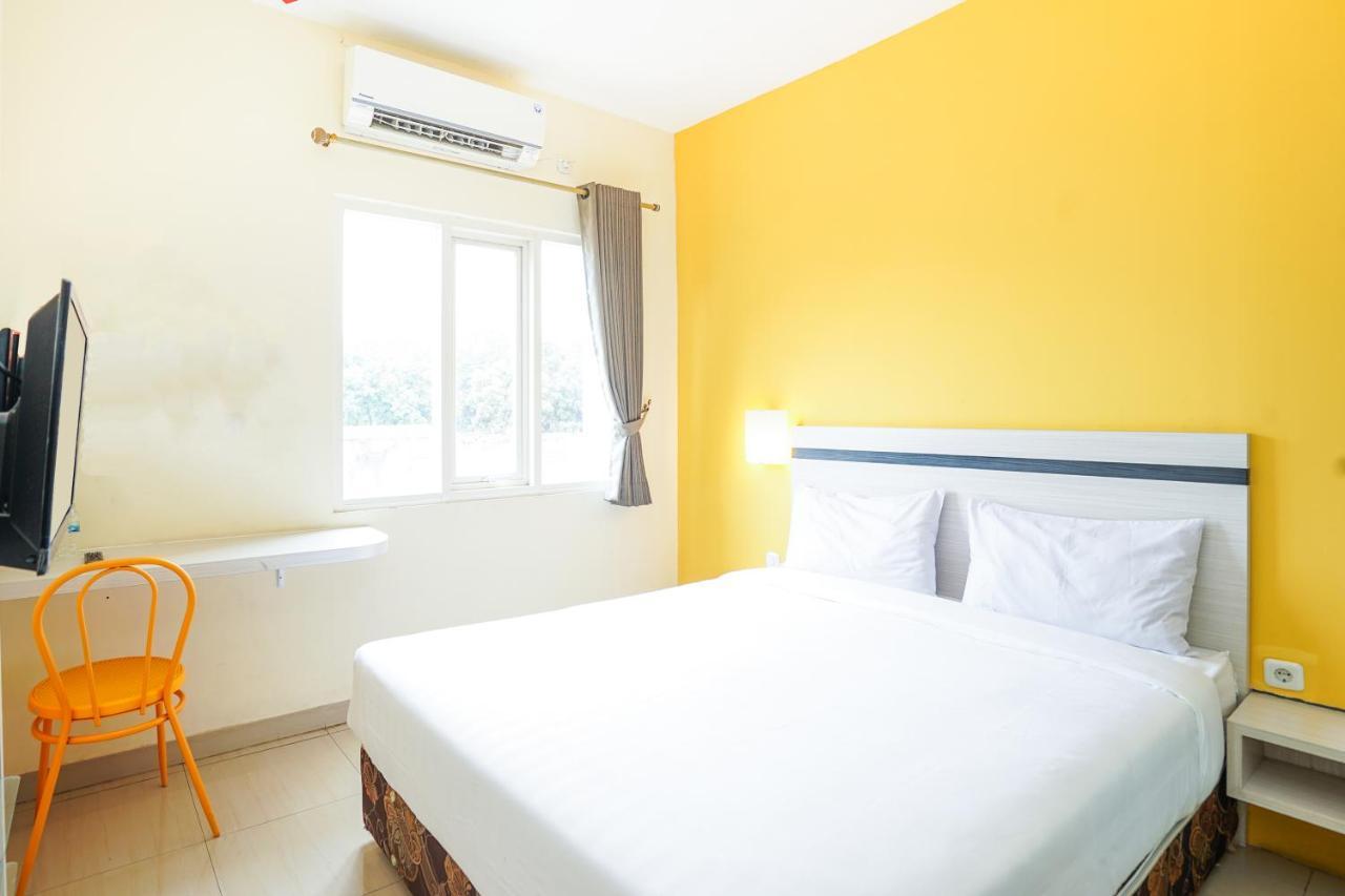 Pratisarawirya Guesthouse By Ecommerceloka سورابايا المظهر الخارجي الصورة