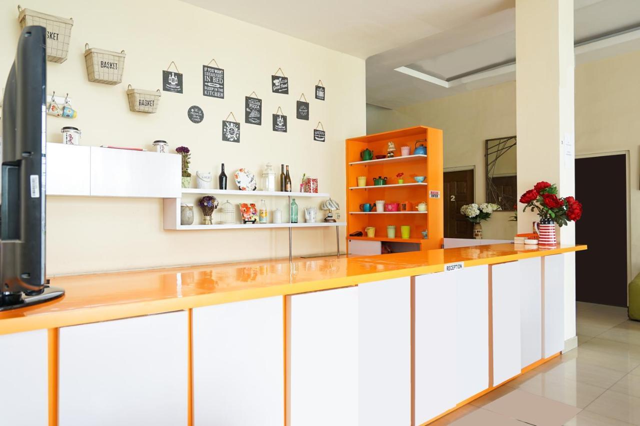 Pratisarawirya Guesthouse By Ecommerceloka سورابايا المظهر الخارجي الصورة