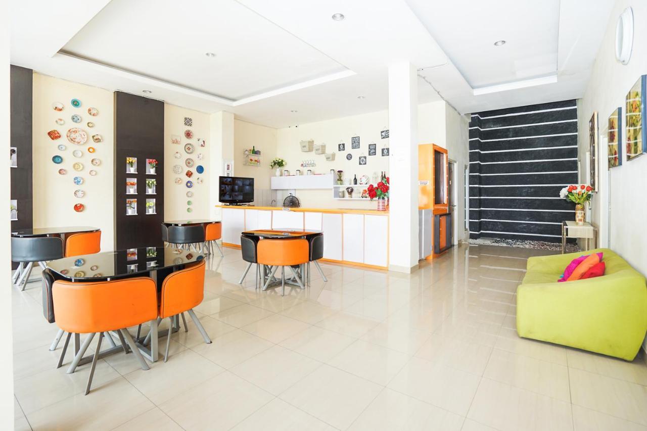 Pratisarawirya Guesthouse By Ecommerceloka سورابايا المظهر الخارجي الصورة