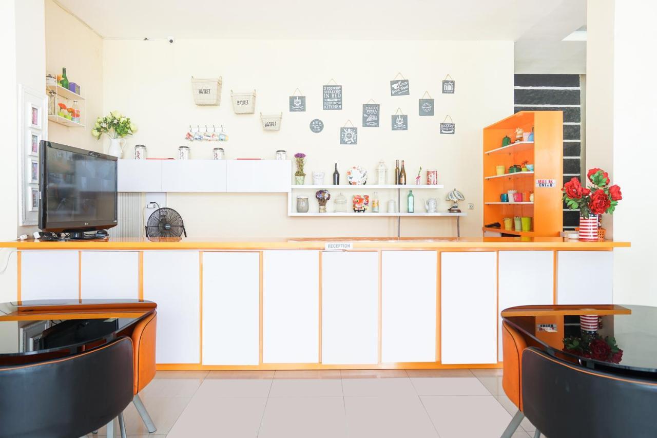 Pratisarawirya Guesthouse By Ecommerceloka سورابايا المظهر الخارجي الصورة