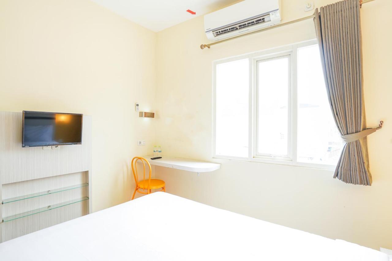 Pratisarawirya Guesthouse By Ecommerceloka سورابايا المظهر الخارجي الصورة