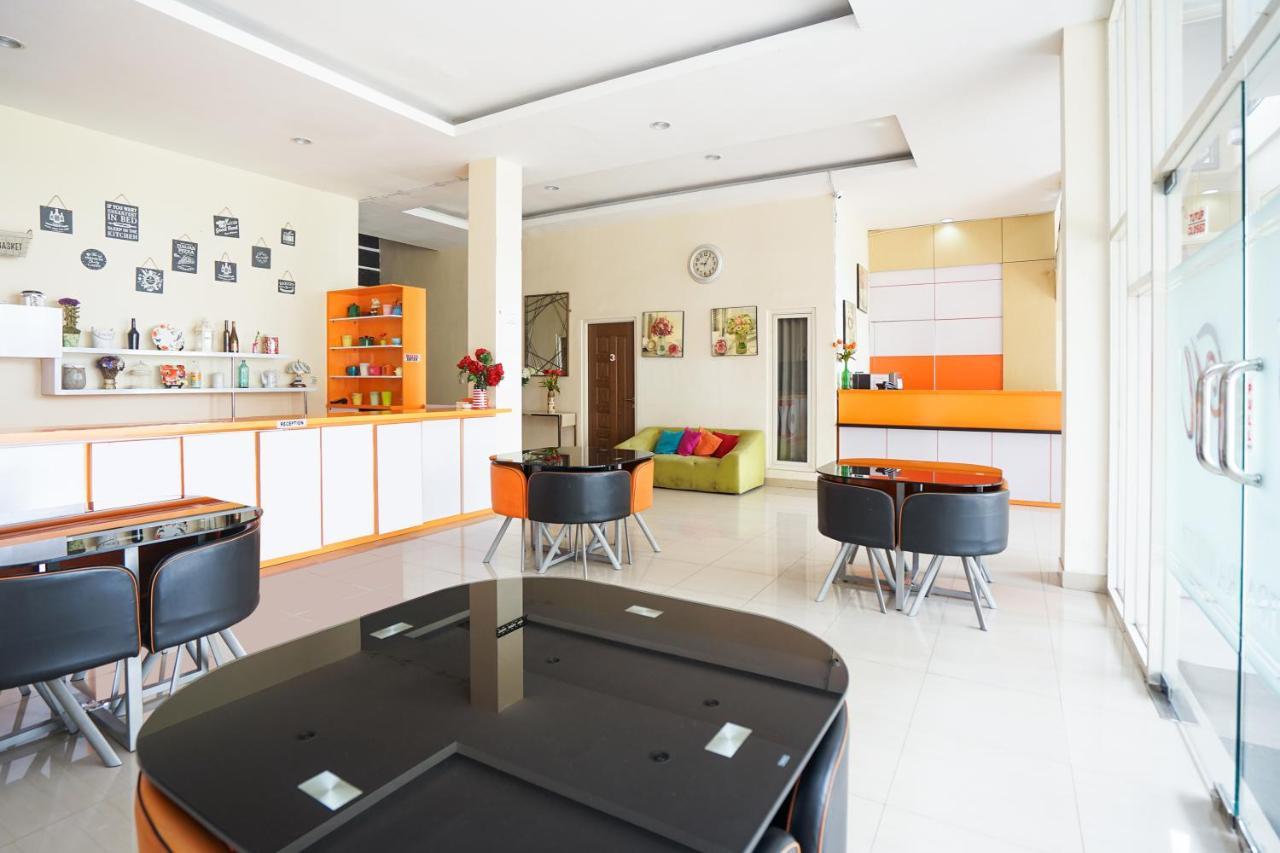 Pratisarawirya Guesthouse By Ecommerceloka سورابايا المظهر الخارجي الصورة