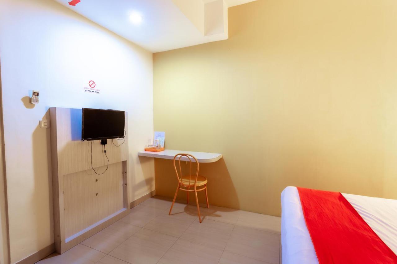 Pratisarawirya Guesthouse By Ecommerceloka سورابايا المظهر الخارجي الصورة