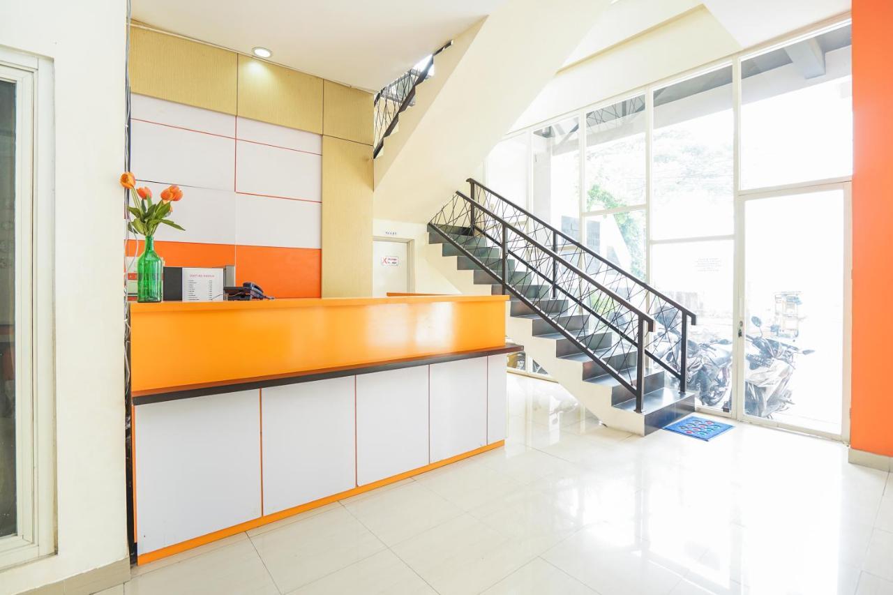 Pratisarawirya Guesthouse By Ecommerceloka سورابايا المظهر الخارجي الصورة