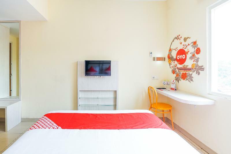Pratisarawirya Guesthouse By Ecommerceloka سورابايا المظهر الخارجي الصورة